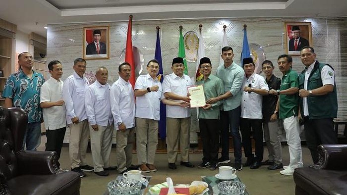Gerindra tawarkan Ali Syakieb untuk dampingi Dadang Supriatna di Pilbup Bandung 2024.