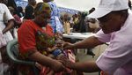 Anak-anak di Abidjan Disuntik Vaksin Malaria