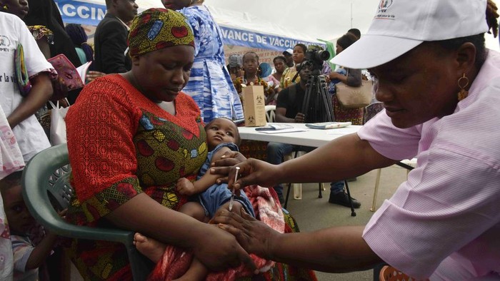 Vaksin malaria kedua di dunia diluncurkan pada hari Senin saat Pantai Gading dengan menggunakan suntikan. Vaksin ini dikembangkan oleh Universitas Oxford dan Serum Institute of India.