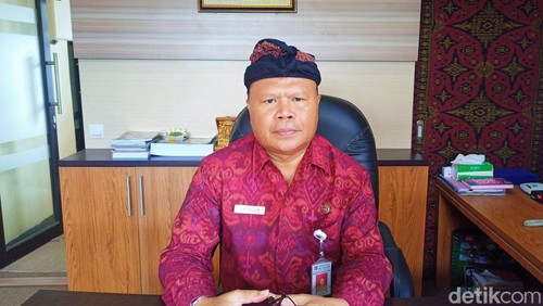 Kepala Disdikpora Karangasem I Wayan Sutrisna (foto: I Wayan Selamat Juniasa)