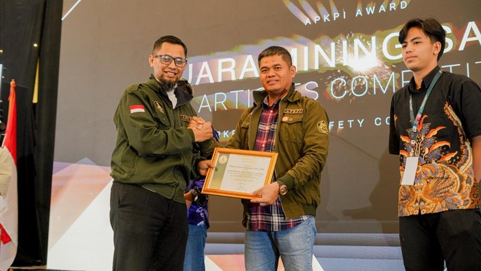 Karyawan PT BSI juara 2 APKPI Mining Safety Competition 2024