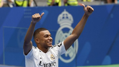 Lini Serang Real Madrid Seharga Rp 13 Triliun!