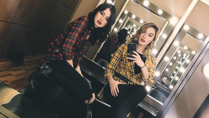 Natasha Ryder dan Kimberly Ryder.