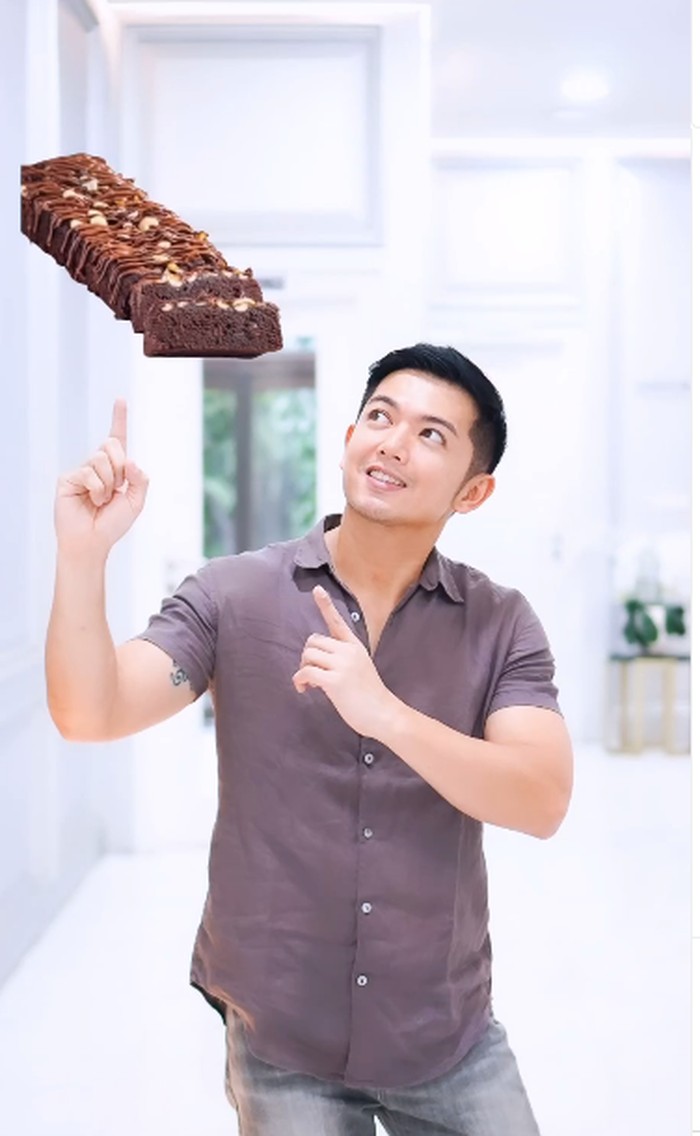 Nicky Tirta Eksplor Kuliner di Korea hingga Kamboja, Ini Potretnya!