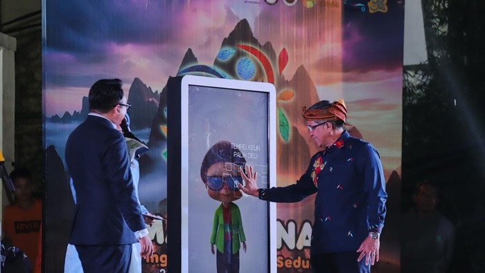 Pj Wali Kota Cimahi, Dicky Saromi dalam peluncuran logo baru Cimahi sebagai wujud Smart Branding