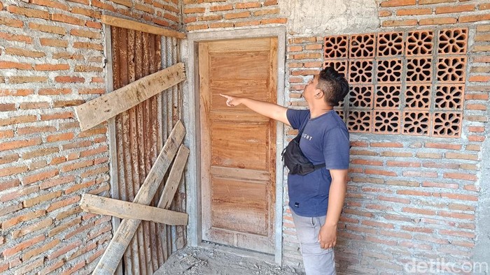Rumah di Kaliwates, Jember lokasi penemuan zat kimia dijaga ketat polisi