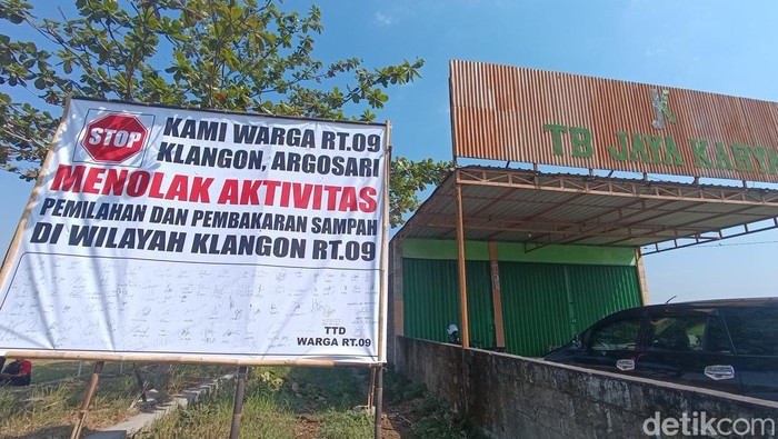 Kondisi rumah maggot yang berada di Kalurahan Argosari, Sedayu, Bantul saat didatangi Satpol PP dan DLH Bantul, Selasa (16/7/2024).
