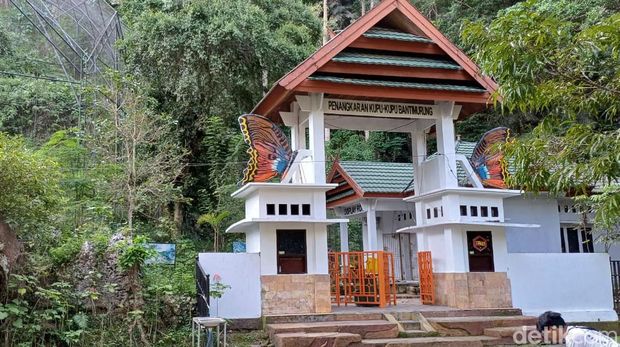 Taman Wisata Alam Bantimurung Maros.