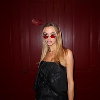 Dilaporkan Yulia berbasis di Praha di mana ia memiliki salon makeup dan hairstyling namun belakangan ia sedang tinggal di London. Foto: Instagram Yulia Vlasova