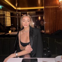 Dilansir Daily Mail, Johnny dan Yulia sering bertemu dua tahun belakangan. Namun sekarang ini hubungan mereka bisa dibilang masih kasual atau belum serius. Foto: Instagram Yulia Vlasova