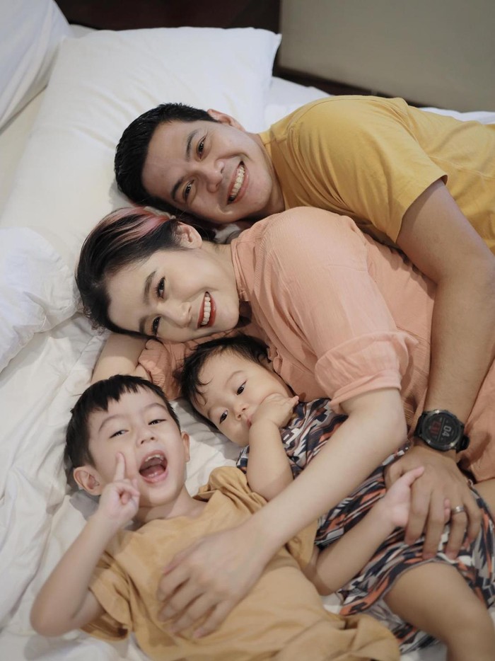 Ardina Rasti dan sang suami Arie Dwi Andika Ardina Rasti dan sang suami Arie Dwi Andika