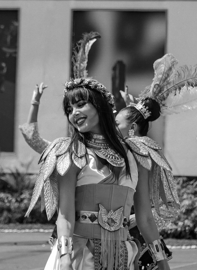 Tampil cantik menawan dengan kostum Cleopatra, penampilan Aurelie banjir pujian netizen. Cantik banget ini bidadari baru turun dari langit, komentar salah seorang netizen. Foto: Instagram/@aurelie/@rezonda.jpg