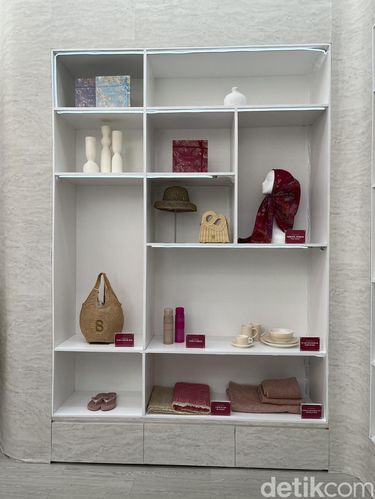 Brand hijab mengadakan peluncuran koleksi Seri Misool bertema Tropical Paradise Takeover, Rabu, (17/7/2024) di Noesaka Restaurant, Land's End, Pantai Indah Kapuk 2.