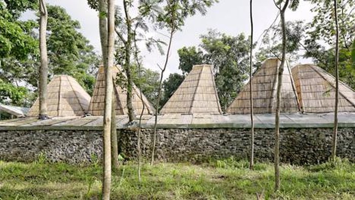 Dancing Mountain House/Fernando Gomulya via Dezeen Dancing Mountain House.
