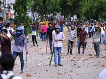 Demo Panas Berujung Bentrok Besar di Bangladesh Gegara Kuota PNS