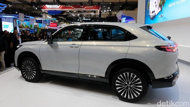 PT Honda Prospect Motor (HPM) kembali meramaikan Gaikindo Indonesia International Auto Show (GIIAS) 2024. HPM memperkenalkan Honda Step WGN dan Honda e:N1 di ICE BSD City, Tangerang, Rabu (17/7/2024).