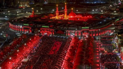 Kota Karbala Irak Menyala Merah Saat Perayaan Asyura