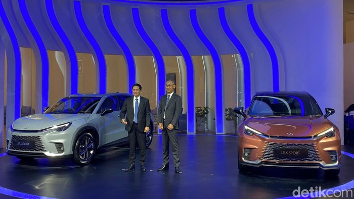 Lexus resmi menghadirkan subcompact crossover hybrid  pertama mereka di Indonesia, All New LBX