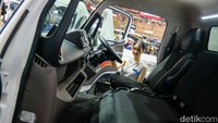 Begini bagian dalam kabin pengemudi dari truk listrik eCanter.