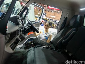Laris Manis! Pesanan Truk Fuso di GIIAS Melebihi Target