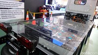 Desain casisnya yang rata memudahkan konsumen dalam proses pembuatan karoseri.
