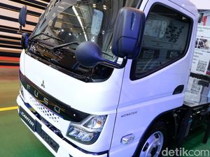 Penjualan Kendaraan Komersial Menurun, Ini Harapan Pabrikan ke Pemerintah
