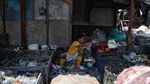 Potret Kehidupan Tinggal Berdampingan dengan Gunung Sampah