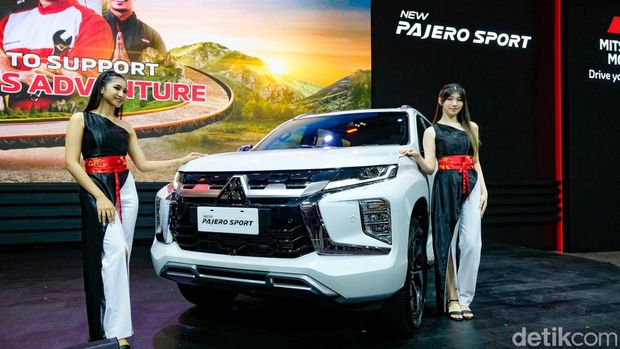 Mitsubishi Motors Krama Yudha Sales Indonesia resmi meluncurkan dua model ladder frame andalan, Mitsubishi All New Triton dan New Pajero Sport di GIIAS 2024 yang diselenggerakan di ICE, BSD, Tangerang, Rabu (17/7/2024).