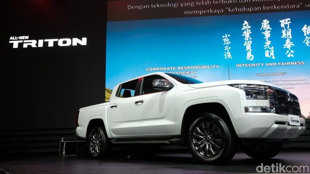 Mitsubishi Motors Krama Yudha Sales Indonesia resmi meluncurkan dua model ladder frame andalan, Mitsubishi All New Triton dan New Pajero Sport di GIIAS 2024, Rabu (17/7/2024).