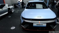 Mobil ini menjadi bentuk komitmen Hyundai untuk kendaraan tipe high-performance yang mengedepankan aspek keberlanjutan, tapi juga memberikan performa tinggi untuk pengalaman berkendara yang seru.  