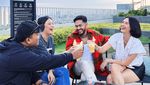 Kompaknya Onadio Leonardo Ngopi Bareng Istri dan Habib Jafar