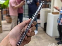 Menggenggam Oppo Reno 12 Series, Bodinya Tangguh Bisa Jadi Palu Dadakan