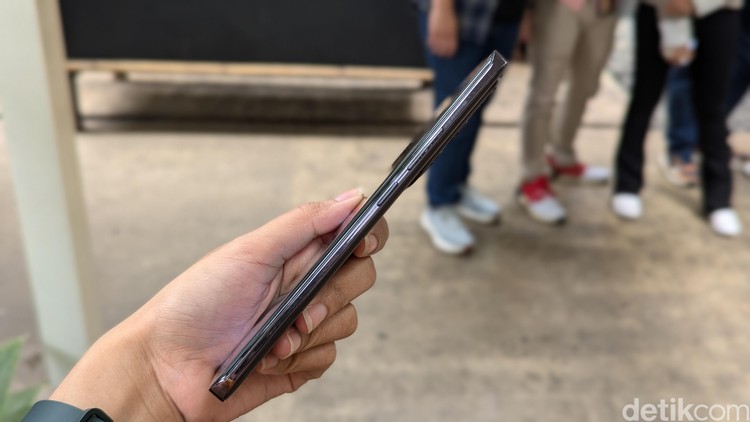 Oppo Reno 12 dan Reno 12 Pro