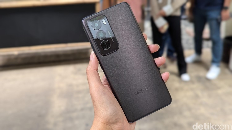 Oppo Reno 12 dan Reno 12 Pro