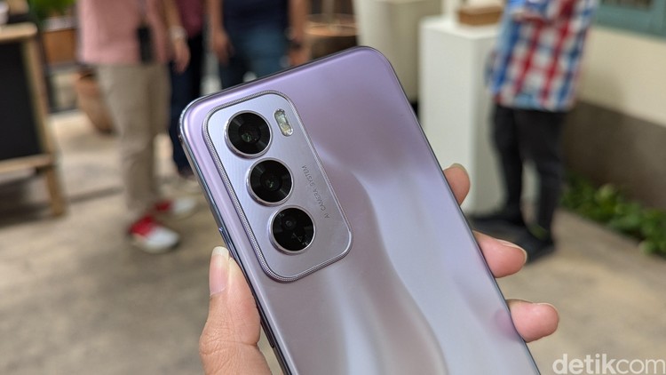 Oppo Reno 12 dan Reno 12 Pro