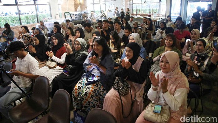 Suasana diskusi tentang Membedah Disinformasi Dampak BPA Bagi Kesehatan saat acara Detikcom Leader Forum di e + e Coffee Kitchen Semanggi, Jakarta, Rabu (17/7/2024).