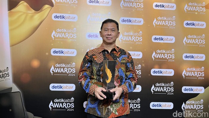 Pemkot Bandung berhasil menyabet penghargaan Anugerah Program Ekonomi Terpuji, kategori Aksesibilitas Sistem Informasi Ekonomi Kreatif detikJabar Awards 2024.