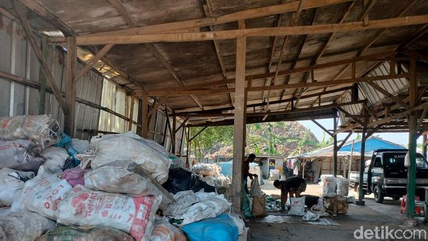Penampakan pemukiman sekitar Bantargebang