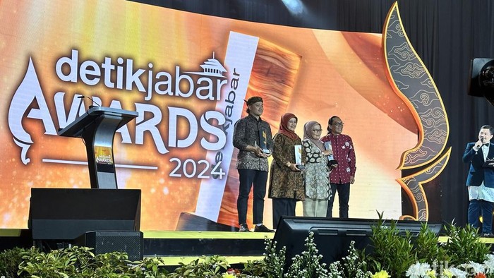Penghargaan detikJabar Awards 2024 untuk Komunitas Penggerak Terdepan