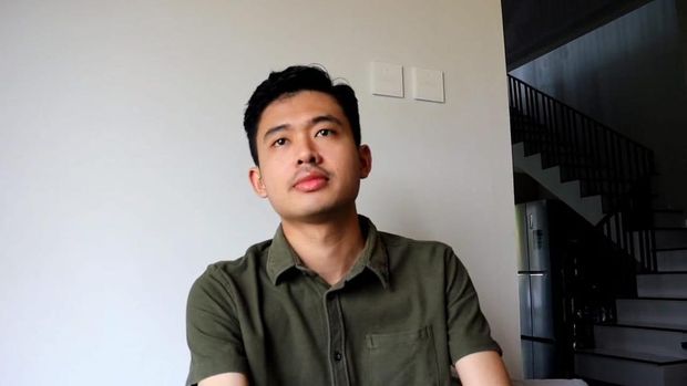 Pria di Lampung, Rian Maulana menggelar pesta perceraian hingga videonya viral. Ia menggelar pesta pernikahan dan perceraian di tahun yang sama.