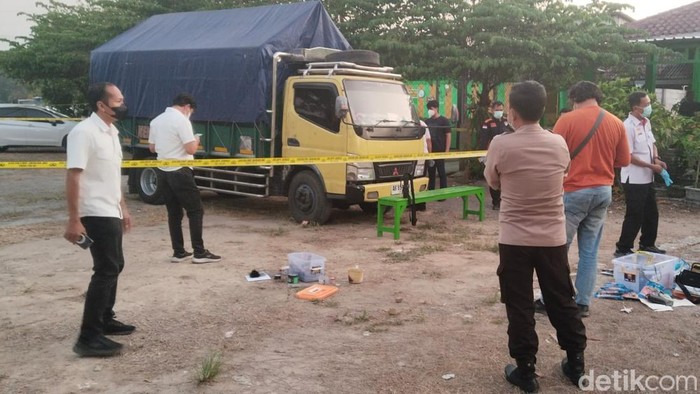 Pria tewas di dalam truk di Caruban Madiun