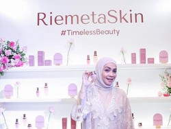 Rieta Amilia Luncurkan Skincare, Terinspirasi dari Masalah Kulit Pribadi