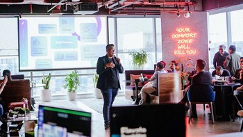 AJARI Technologies, perusahaan teknologi asal Indonesia dalam bidang kecerdasan buatan (AI), meluncurkan serangkaian produk terbaru yang menggabungkan kecanggihan AI. Salah satu yang paling menonjol adalah N.I.S.A (Neural Interactive Systematic Assistant), sebuah sistem operasi kecerdasan buatan yang menawarkan kemampuan luar biasa dalam menyelesaikan tugas-tugas sistematis.