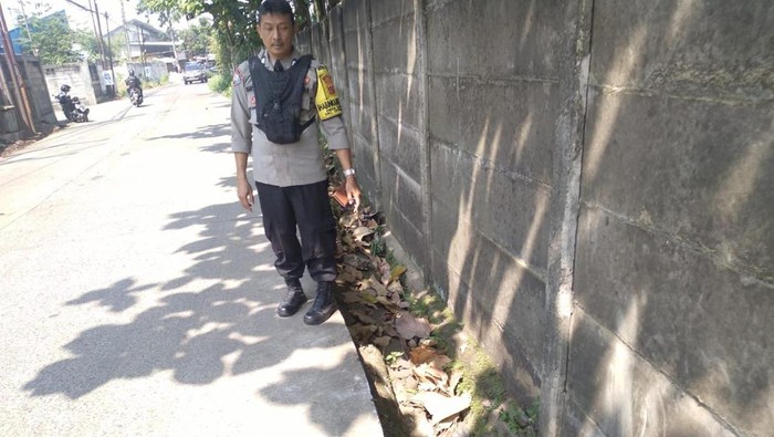 Tragedi Misterius: Pria Ditemukan Tewas di Selokan di Citeureup, Bogor