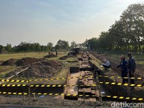 Temuan Pagar Kuno Ungkap Luas Candi Bhre Kahuripan di Mojokerto