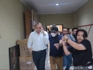 Pengacara Jelaskan soal Tiko Lari Terbirit-birit Usai Diperiksa Polisi
