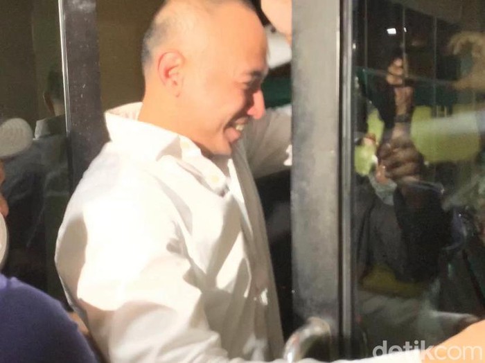 Tiko Pradipta Aryawardhana usai diperiksa di kasus penggelapan