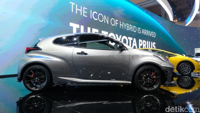 Toyota meluncurkan GR Yaris Facelift dan All New Prius di GIIAS 2024 di ICE BSD City, Tangerang, Rabu (17/7/2024).