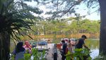 Berwisata di South Lake Park Bekasi, Seger Juga