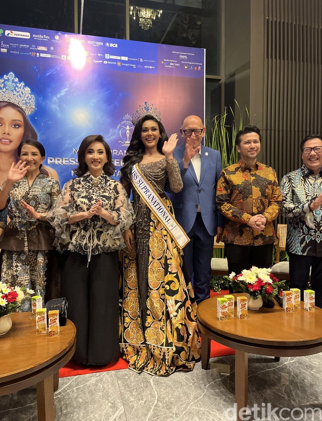 Setelah menjadi Miss Supranational 2024, sederet kegiatan sudah menanti Tata. Mahasiswi ITENAS, Jawa Barat ini memberikan sedikit bocoran apa saja aktivitasnya setelah memenangkan gelar Miss Supranational 2024. Foto: Dok. Gresnia/Wolipop.